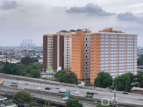 Luxurious 2BR at West Vista Apartment By Travelio